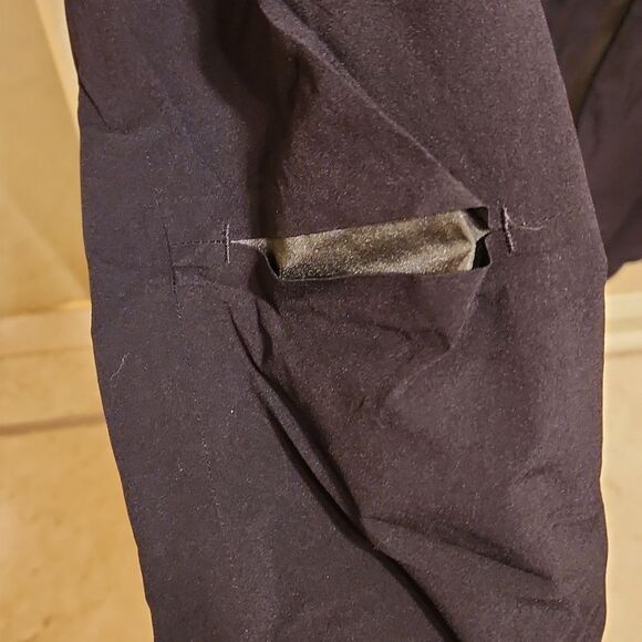 Lululemon Women's "fast & Free" Black Windbreaker Jacket Size 4 - Picture 6 of 10